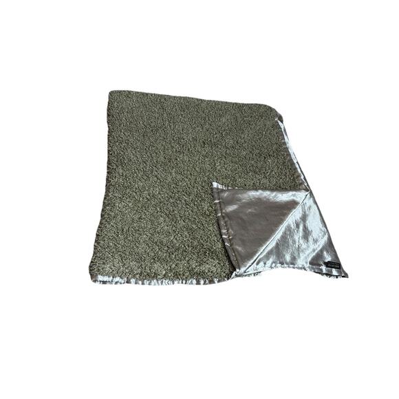Mel Rose Green Throw Blanket Shaggy Reversible Satin Silky Luxury Vintage 90s - Picture 1 of 7